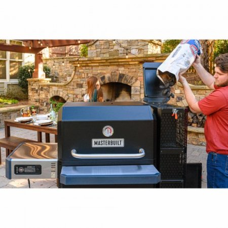 Masterbuilt Gravity Series 1050 Digital Charcoal Grill + Smoker in Black