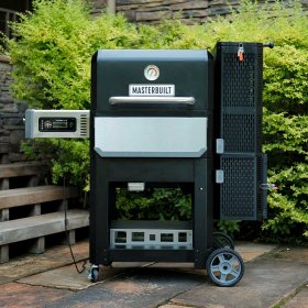 Masterbuilt Gravity Series 800 Digital Charcoal Griddle + Grill + Smoker in Black